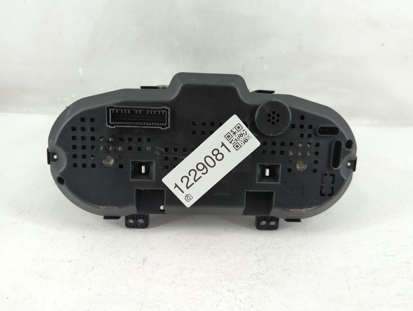2013 Hyundai Genesis Instrument Cluster Speedometer Gauges P/N:94031-2M050 Fits OEM Used Auto Parts - Oemusedautoparts1.com