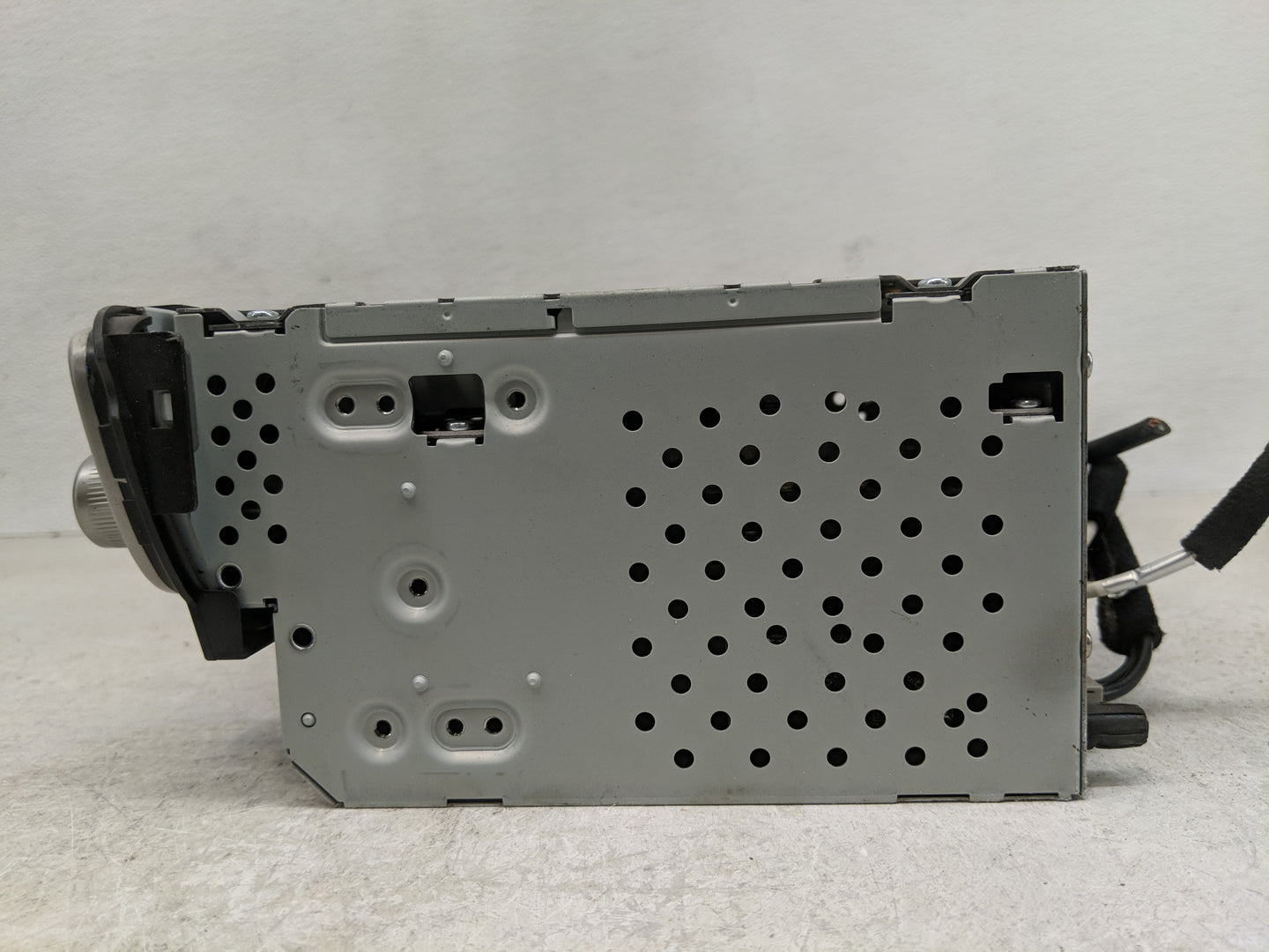 2011-2014 Hyundai Genesis Radio AM FM Cd Player Receiver Replacement P/N:96560-3M501N87 Fits Fits 2011 2012 2013 2014 OEM Us