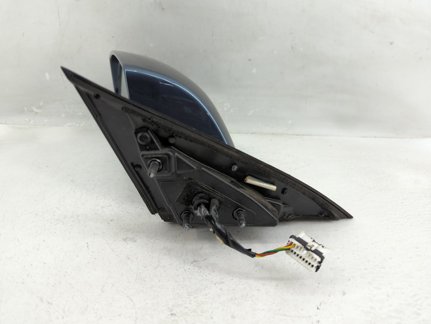 2009-2016 Hyundai Genesis Driver Side View Mirror - Left Door Mirror OEM Used - Oemusedautoparts1.com