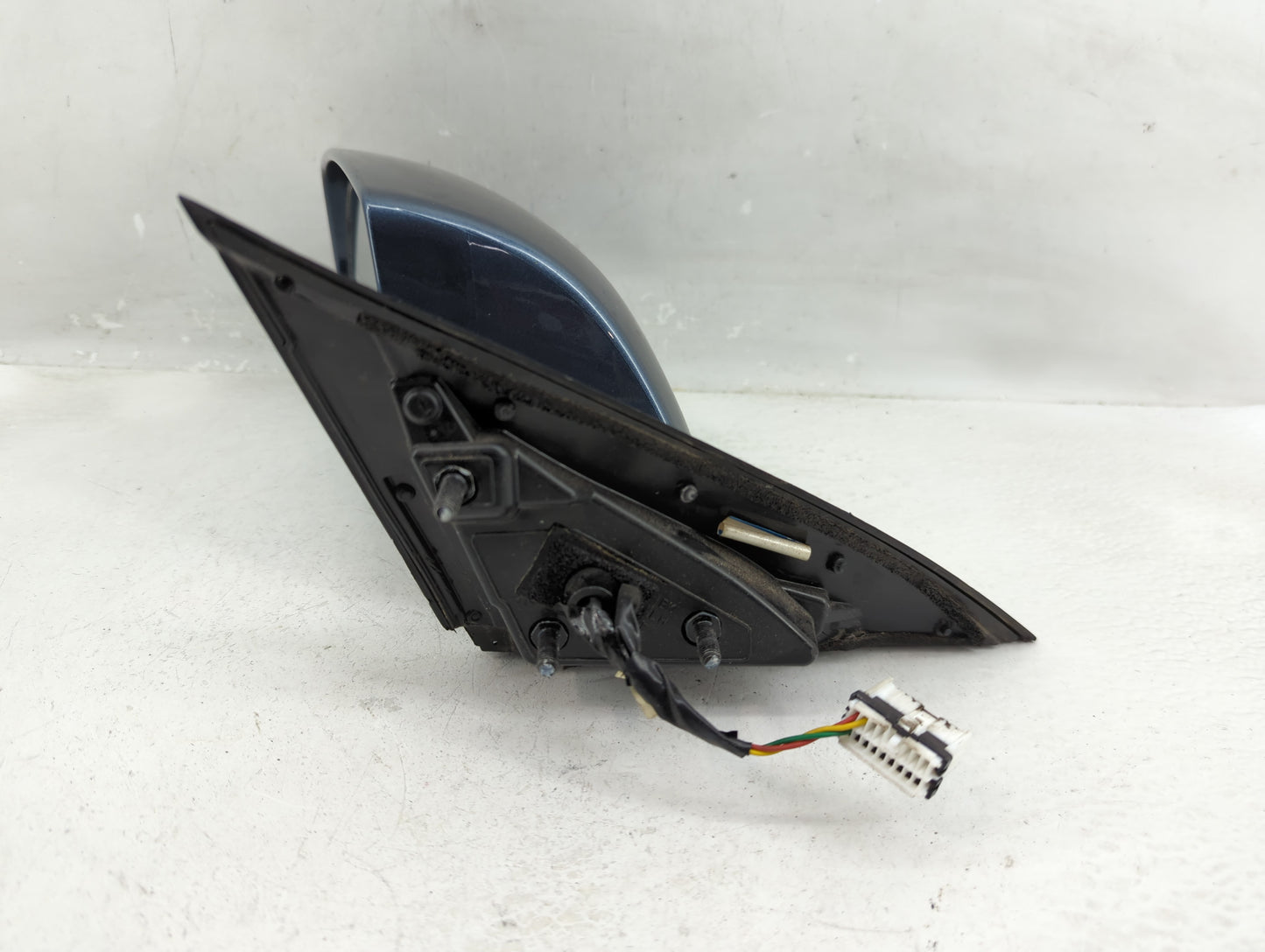 2009-2016 Hyundai Genesis Driver Side View Mirror - Left Door Mirror OEM Used - Oemusedautoparts1.com