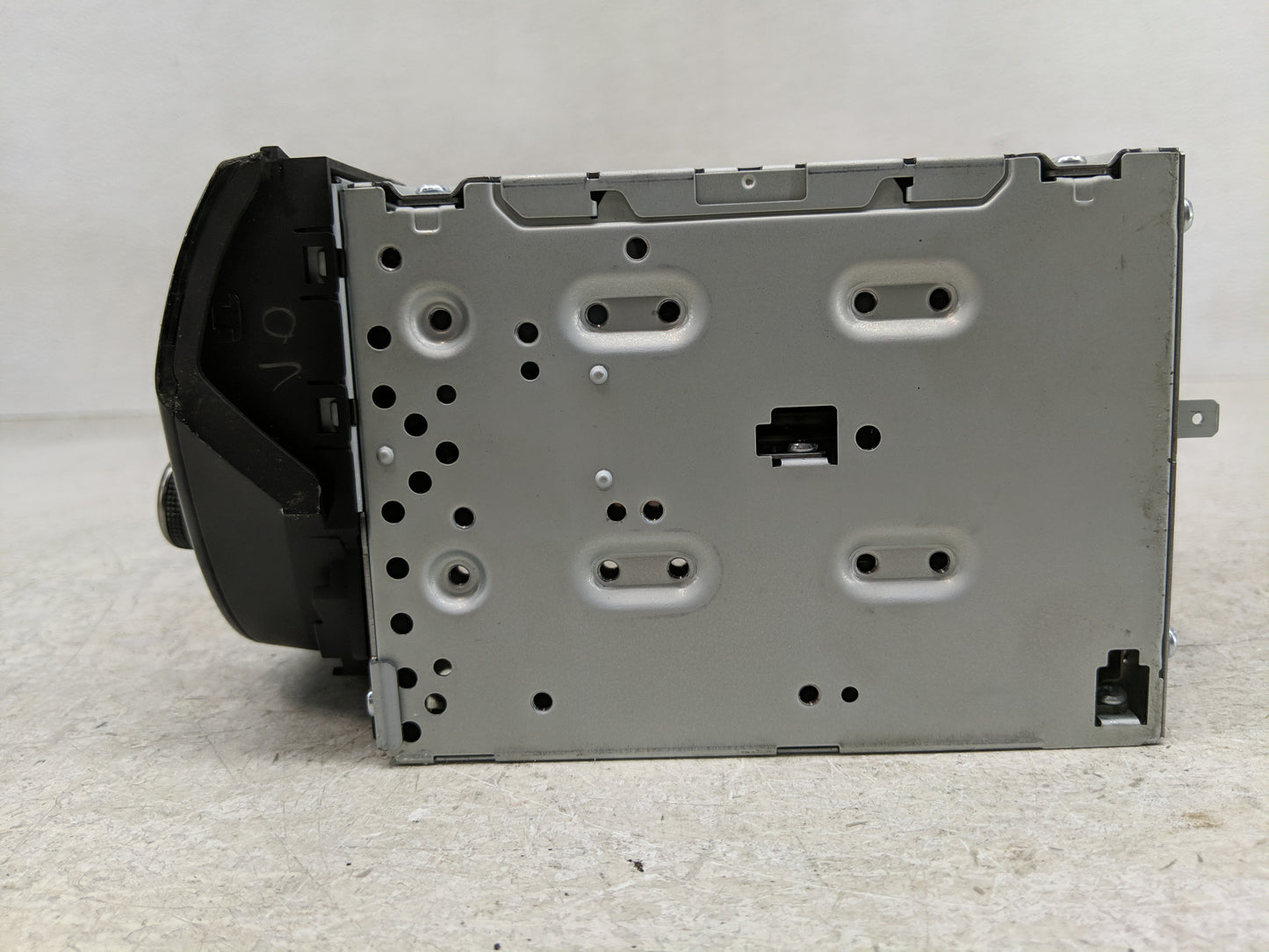 2013-2015 Hyundai Genesis Radio AM FM Cd Player Receiver Replacement P/N:96560-2M770YHG Fits Fits 2013 2014 2015 OEM Used Au