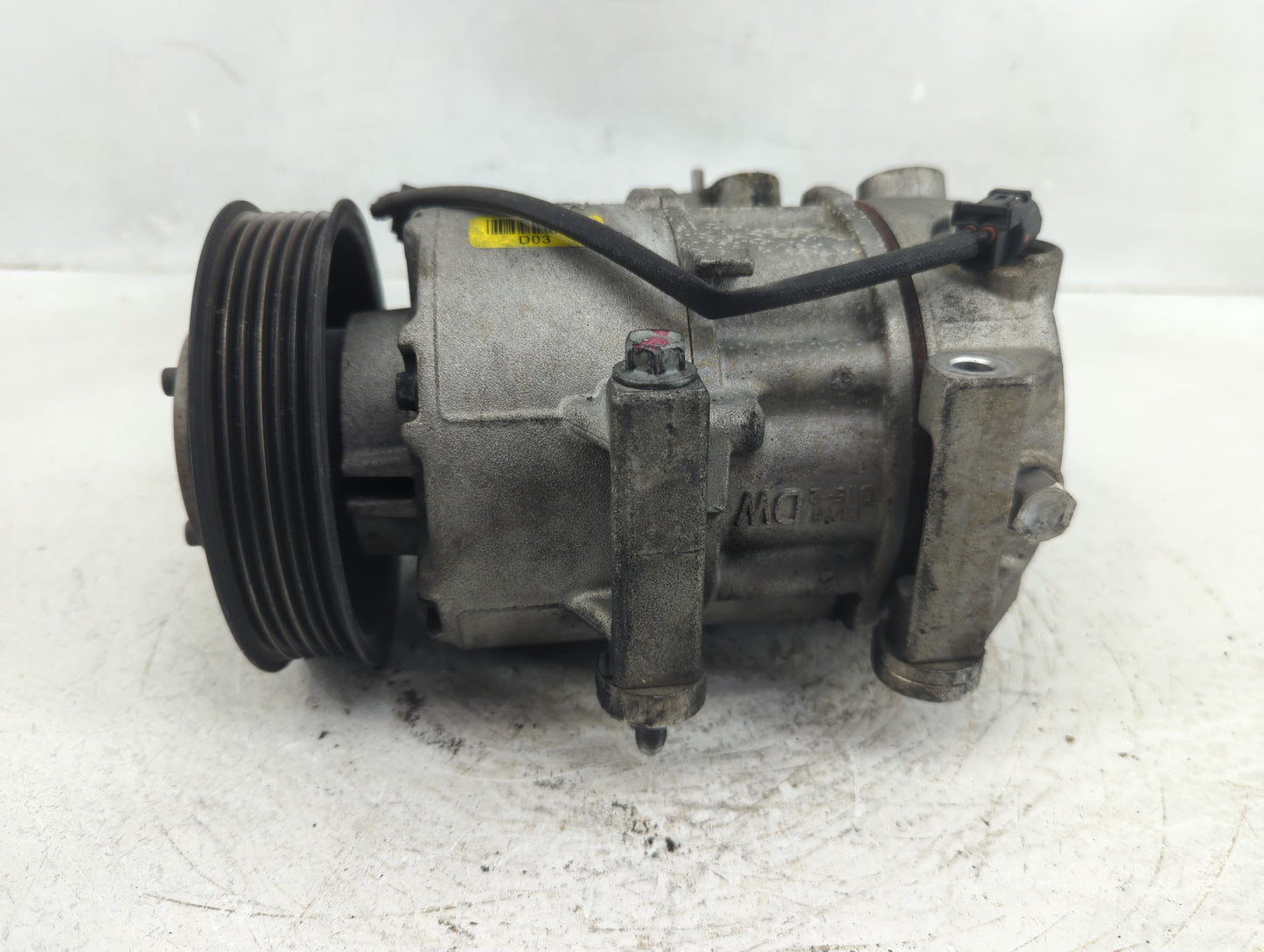 2013-2014 Hyundai Genesis Air Conditioning A/c Ac Compressor Oem - Oemusedautoparts1.com