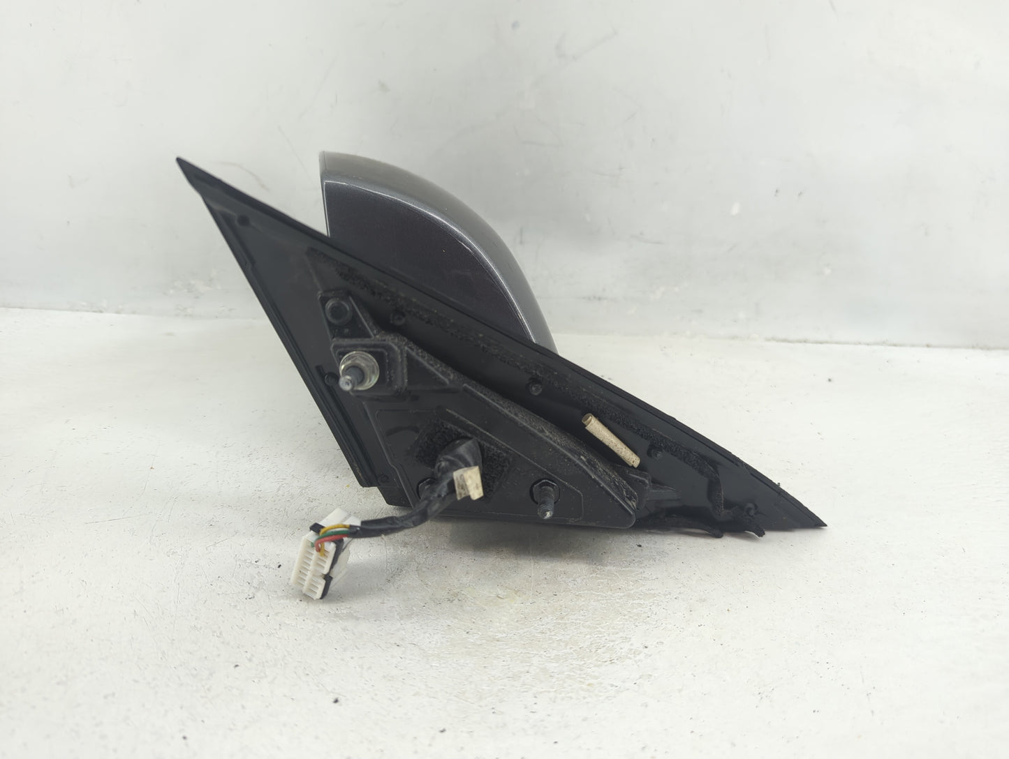 2009-2016 Hyundai Genesis Driver Side View Mirror - Left Door Mirror OEM Used - Oemusedautoparts1.com