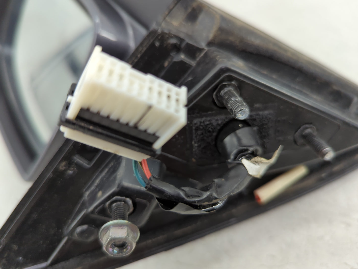 2009-2016 Hyundai Genesis Passenger Side View Mirror - Right Door Mirror OEM Used - Oemusedautoparts1.com