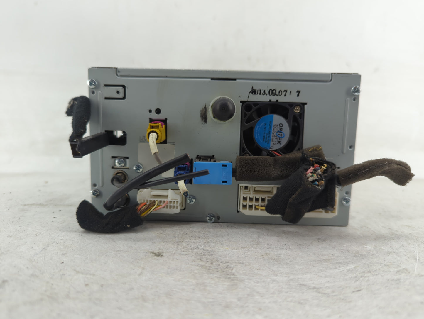 2013-2015 Hyundai Genesis Radio AM FM Cd Player Receiver Replacement P/N:96560-2M761YHG Fits Fits 2013 2014 2015 OEM Used Au