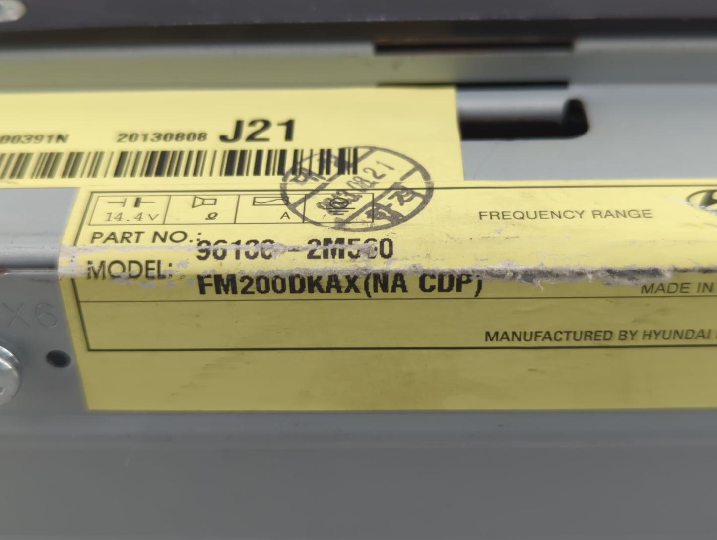 2013-2016 Hyundai Genesis Information Display Screen - Oemusedautoparts1.com