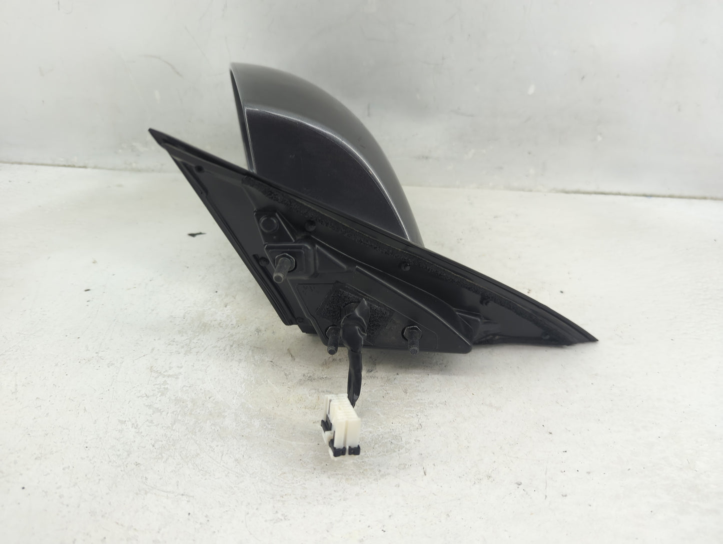 2009-2016 Hyundai Genesis Driver Side View Mirror - Left Door Mirror OEM Used - Oemusedautoparts1.com
