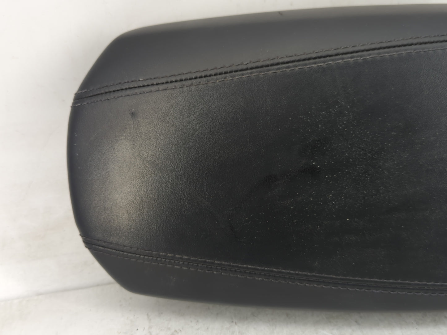 2013 Hyundai Genesis Center Console Armrest Cover Lid Fits OEM Used Auto Parts - Oemusedautoparts1.com