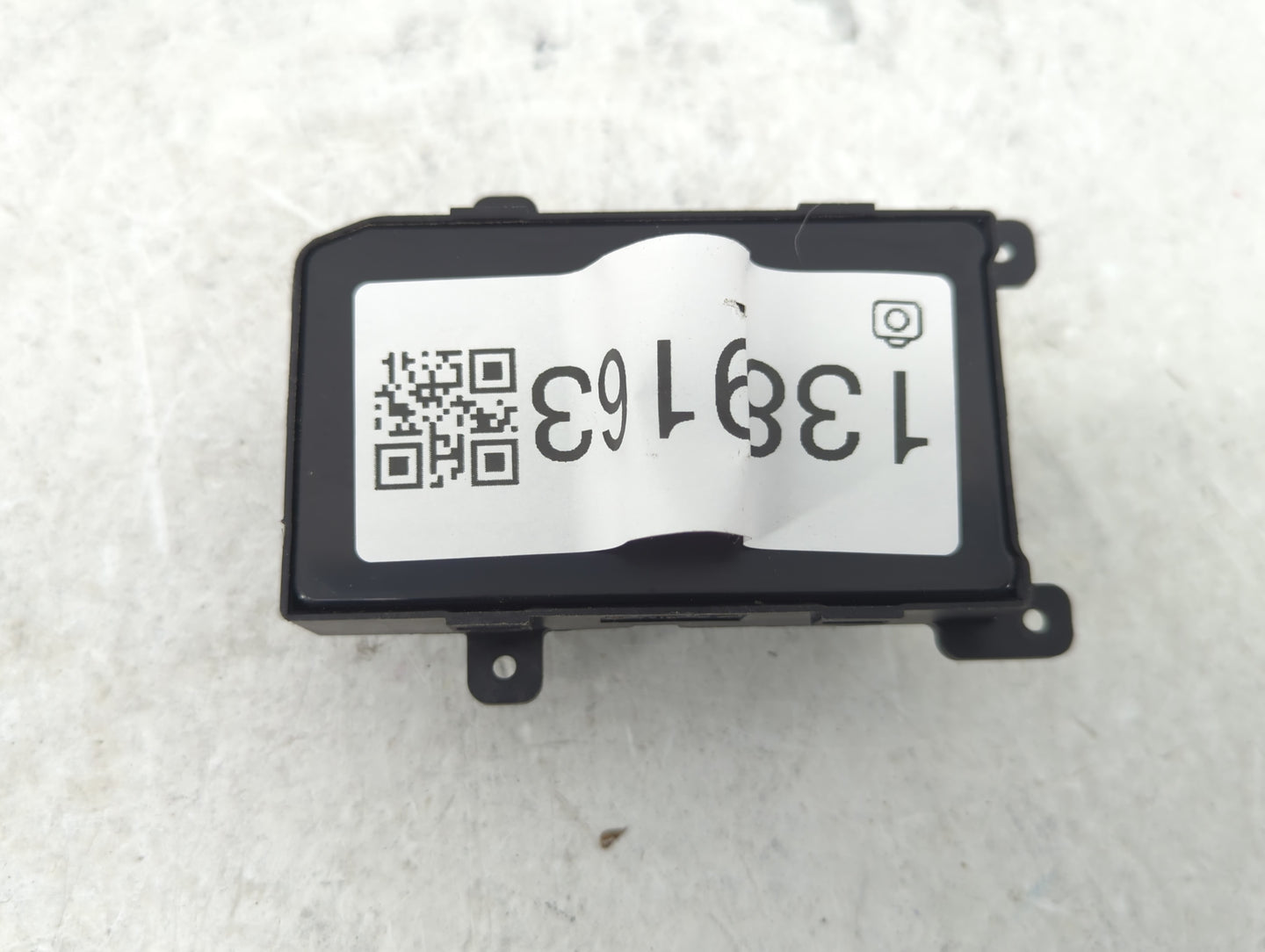 2013-2016 Hyundai Genesis Master Power Window Switch Replacement Driver Side Left P/N:202008374 Fits Fits 2013 2014 2015 201