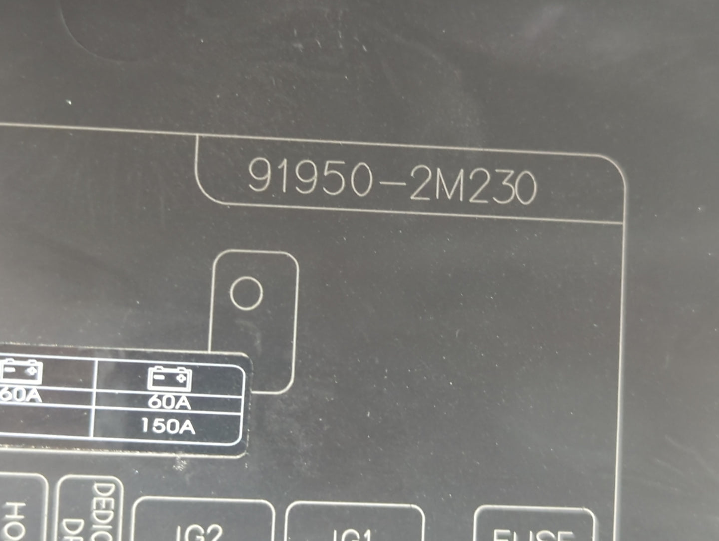 2013-2014 Hyundai Genesis Fusebox Fuse Box Panel Relay Module P/N:91950-2M230 N91264-2M901 Fits Fits 2013 2014 OEM Used Auto