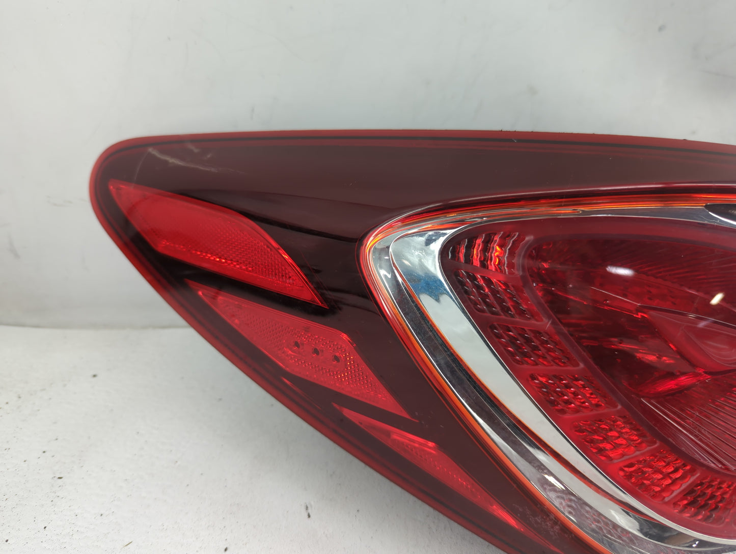 2013-2016 Hyundai Genesis Tail Light Assembly Driver Left OEM Fits Fits 2013 2014 2015 2016 OEM Used Auto Parts - Oemusedaut