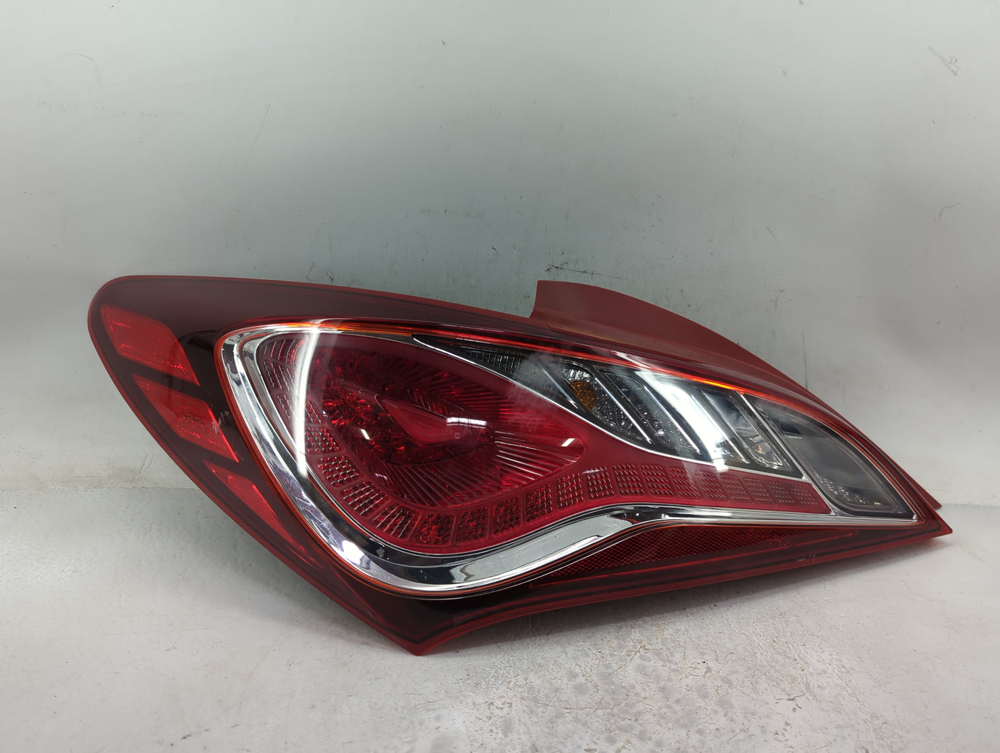 2013-2016 Hyundai Genesis Tail Light Assembly Driver Left OEM Fits Fits 2013 2014 2015 2016 OEM Used Auto Parts - Oemusedaut