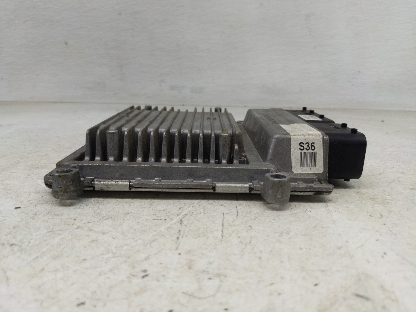 2013-2014 Hyundai Genesis PCM Engine Control Computer ECU ECM PCU OEM P/N:5WY5M58E 39122-2C060, 39172-2C060 Fits Fits 2013 2