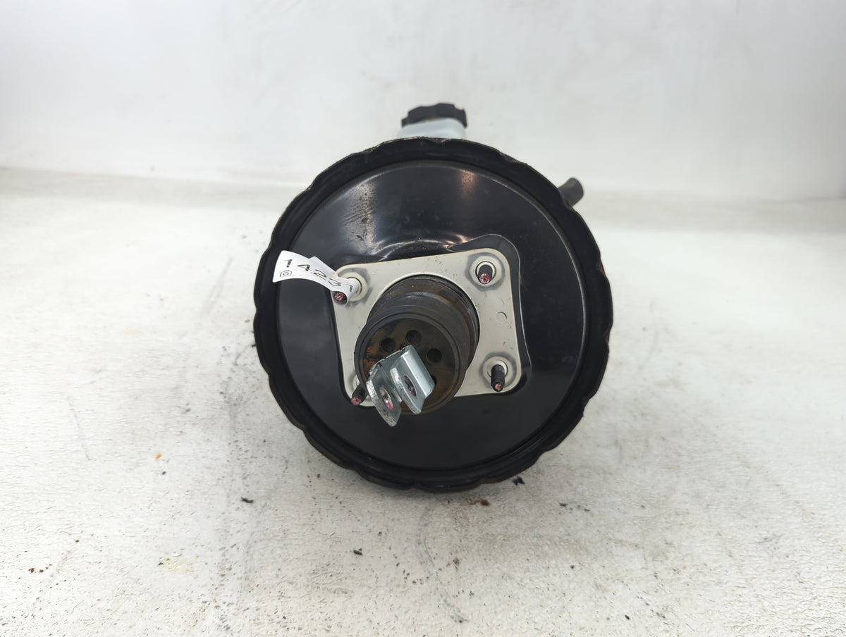2009-2016 Hyundai Genesis Brake Master Cylinder 1423187 - Oemusedautoparts1.com