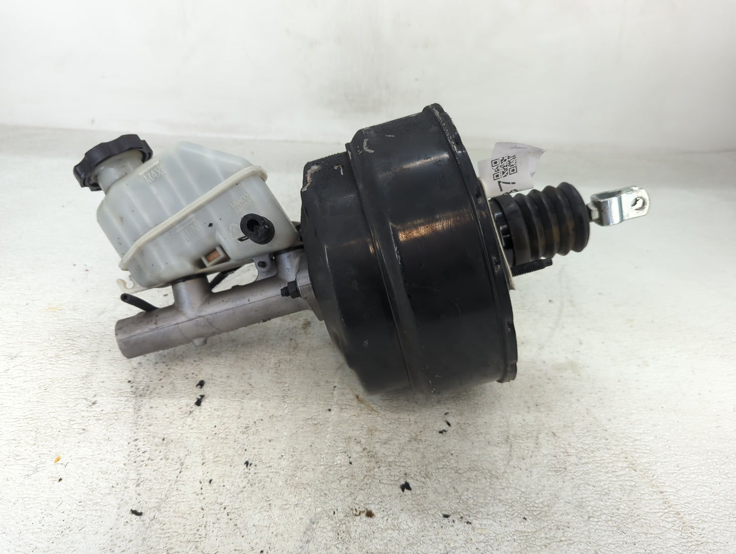 2009-2016 Hyundai Genesis Brake Master Cylinder - Oemusedautoparts1.com