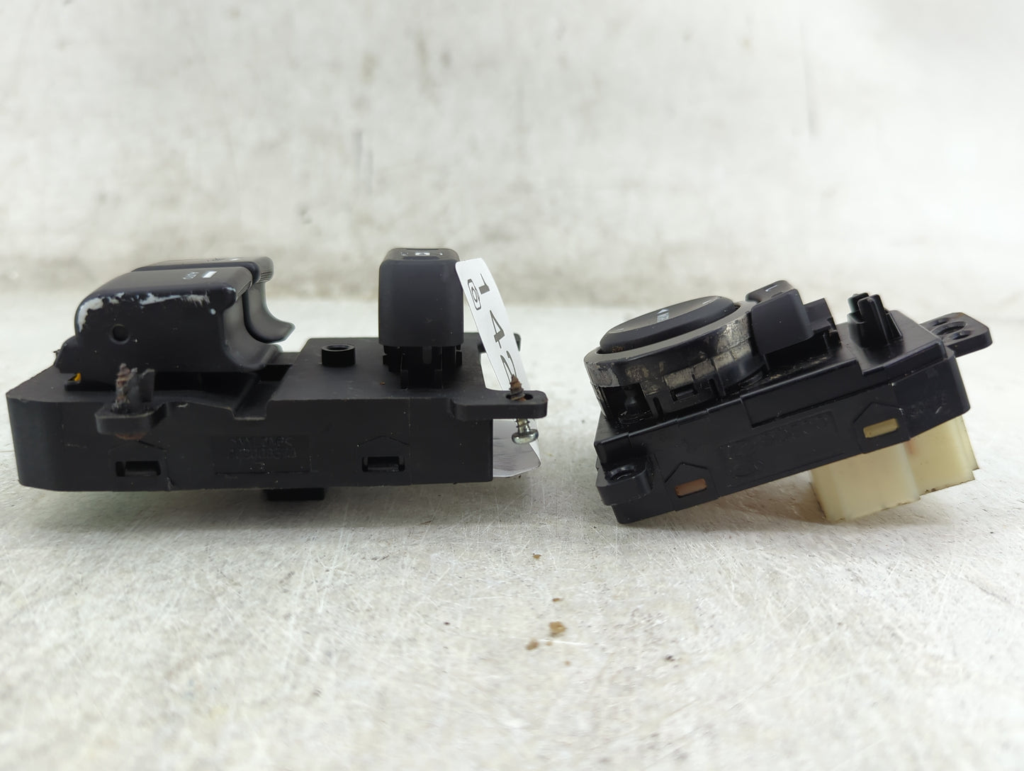 2013-2016 Hyundai Genesis Master Power Window Switch Replacement Driver Side Left Fits Fits 2013 2014 2015 2016 OEM Used Aut