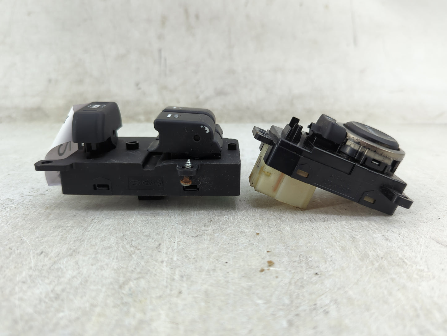 2013-2016 Hyundai Genesis Master Power Window Switch Replacement Driver Side Left Fits Fits 2013 2014 2015 2016 OEM Used Aut
