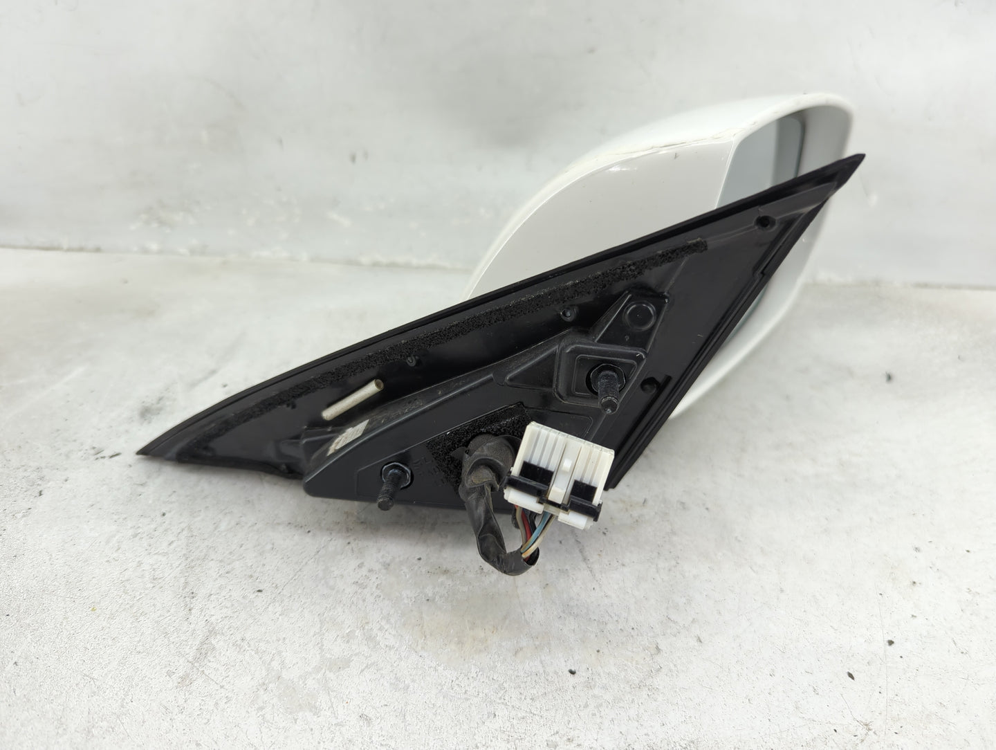 2009-2016 Hyundai Genesis Passenger Side View Mirror - Right Door Mirror OEM Used - Oemusedautoparts1.com