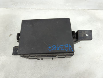 2013-2014 Hyundai Genesis Fusebox Fuse Box Panel Relay Module P/N:91950-2M230 Fits Fits 2013 2014 OEM Used Auto Parts - Oemu