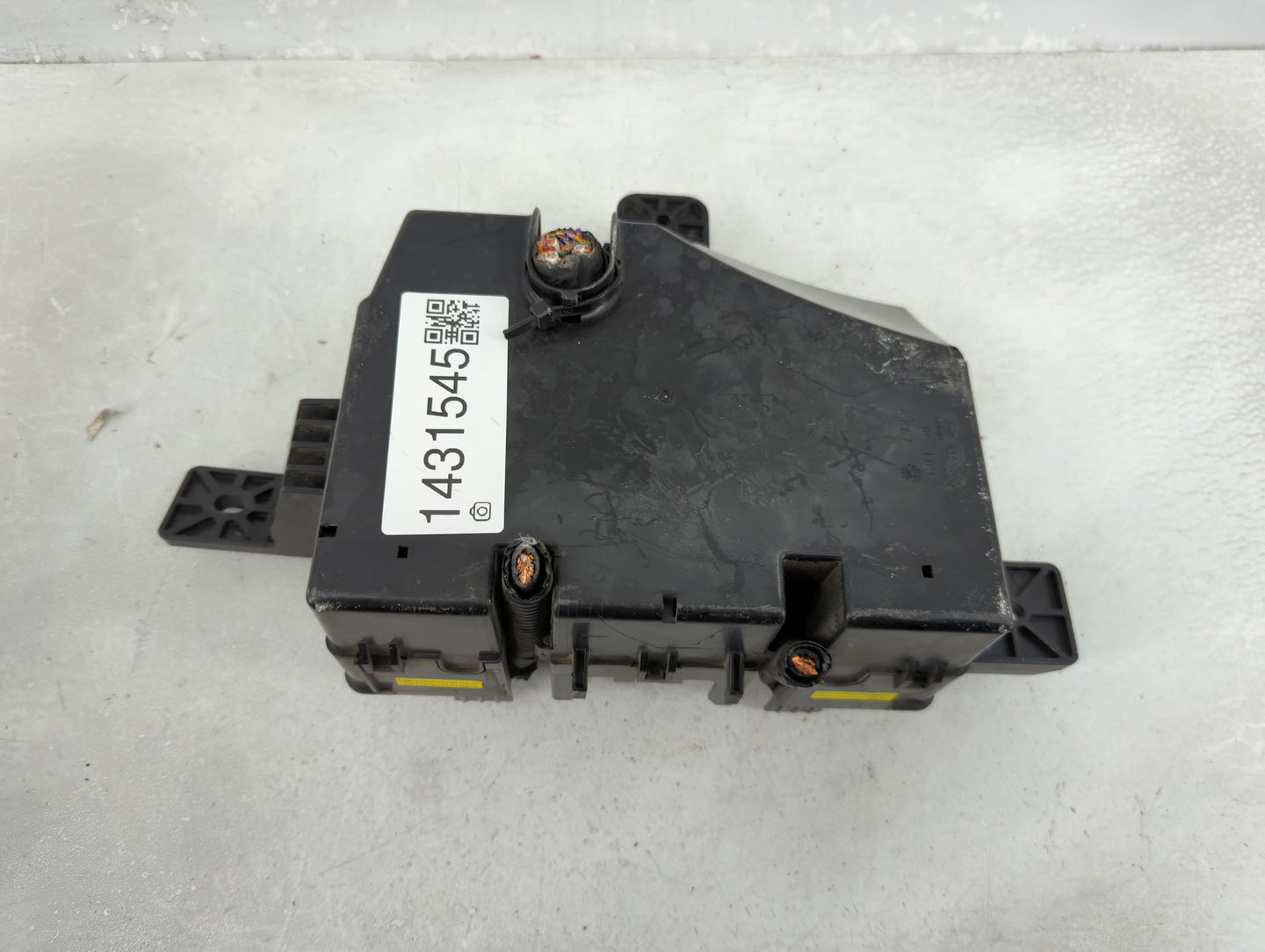 2013-2014 Hyundai Genesis Fusebox Fuse Box Panel Relay Module P/N:91950-2M230 Fits Fits 2013 2014 OEM Used Auto Parts - Oemu
