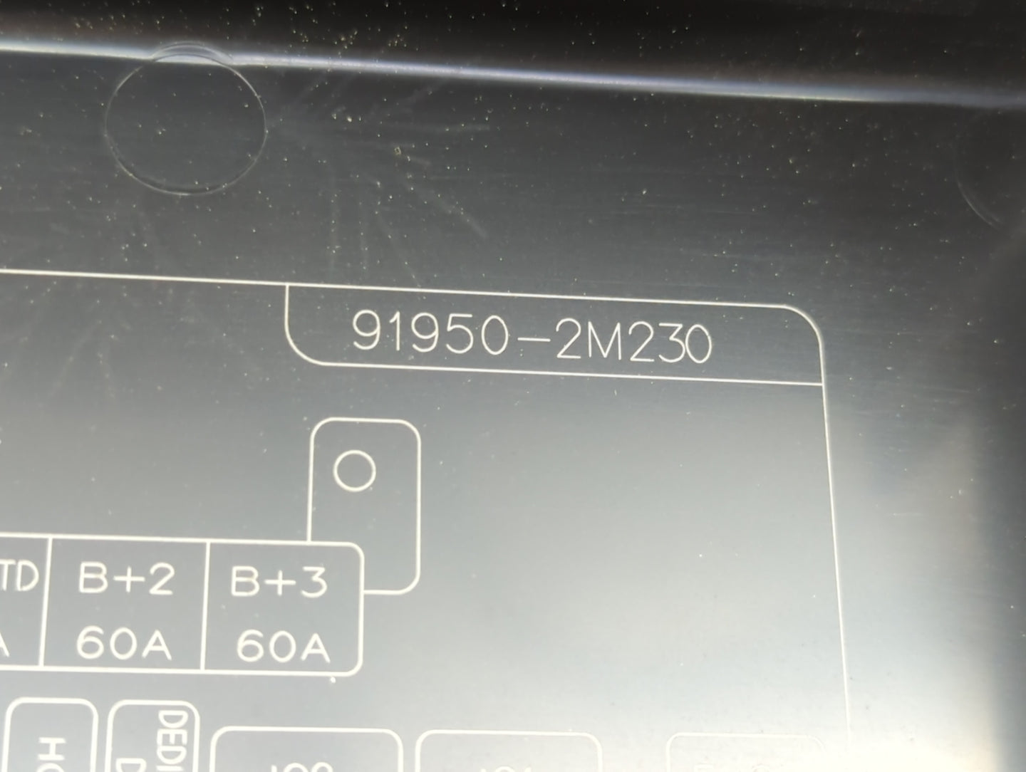 2013-2014 Hyundai Genesis Fusebox Fuse Box Panel Relay Module P/N:91950-2M230 Fits Fits 2013 2014 OEM Used Auto Parts - Oemu