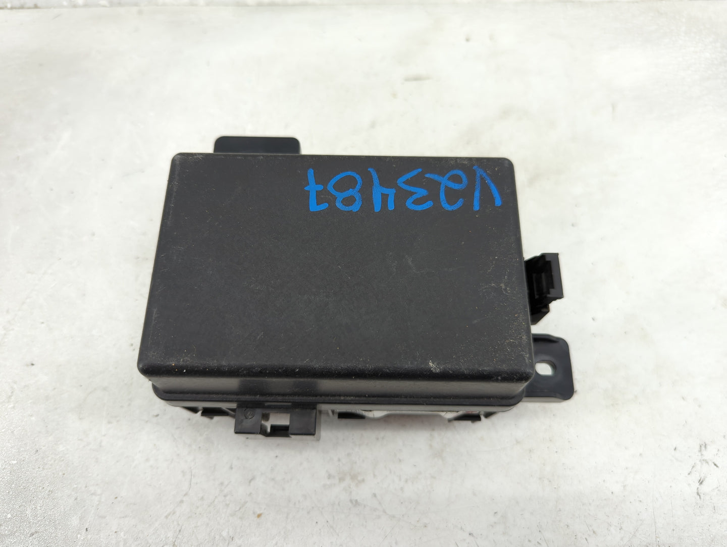 2013-2014 Hyundai Genesis Fusebox Fuse Box Panel Relay Module P/N:91450 2M141 Fits Fits 2013 2014 OEM Used Auto Parts - Oemu