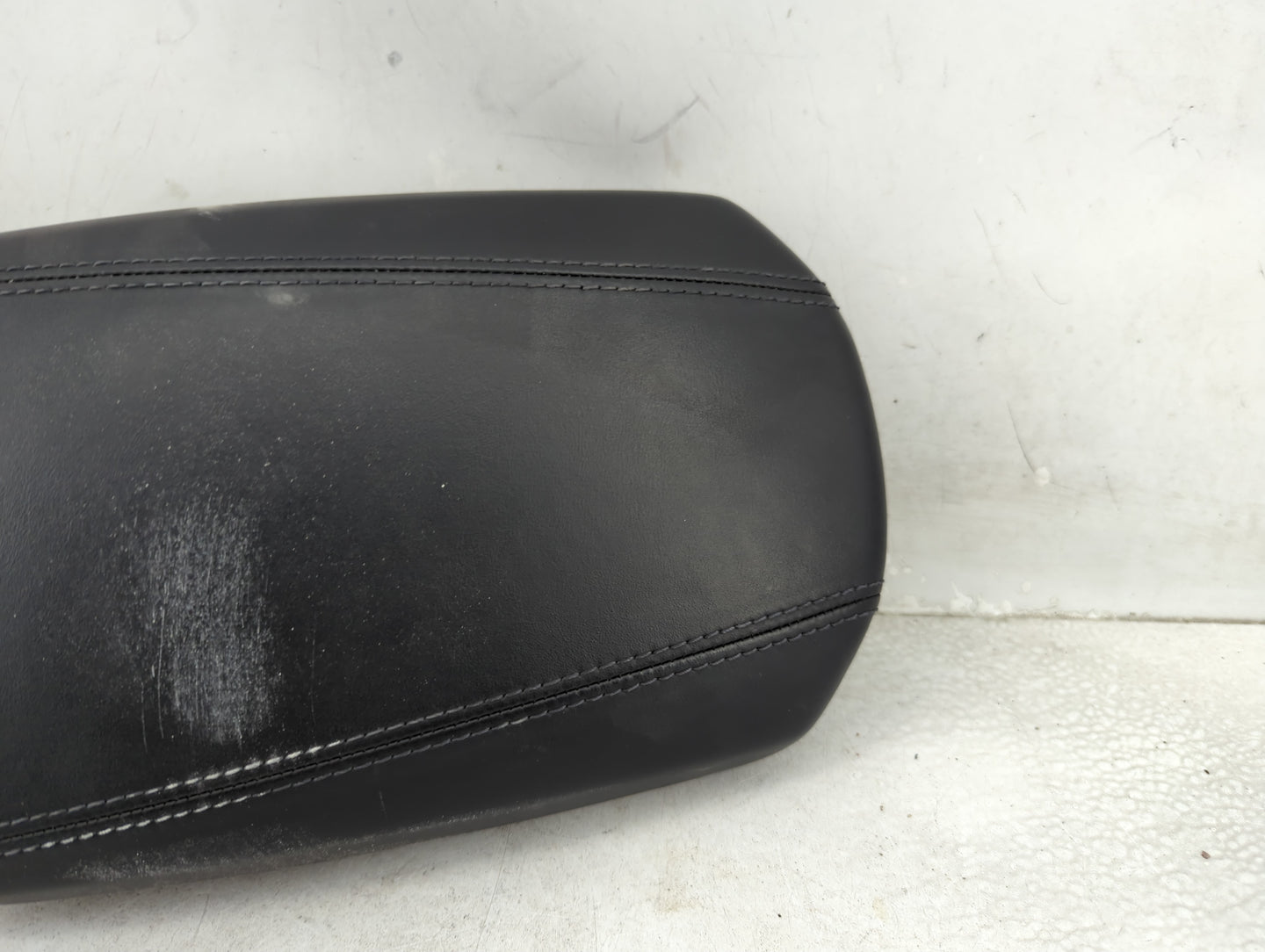 2013 Hyundai Genesis Center Console Armrest Cover Lid Fits OEM Used Auto Parts - Oemusedautoparts1.com