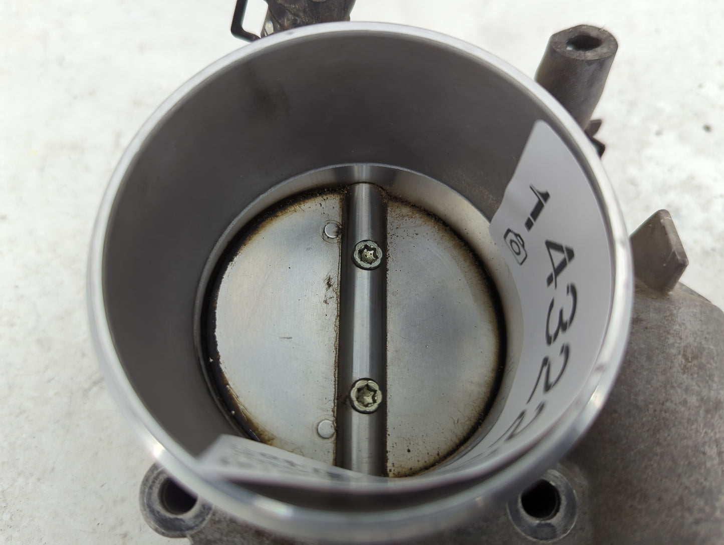 2009-2014 Hyundai Genesis Throttle Body P/N:9 590 930 006 35100-2C300 Fits Fits 2009 2010 2011 2012 2013 2014 OEM Used Auto 