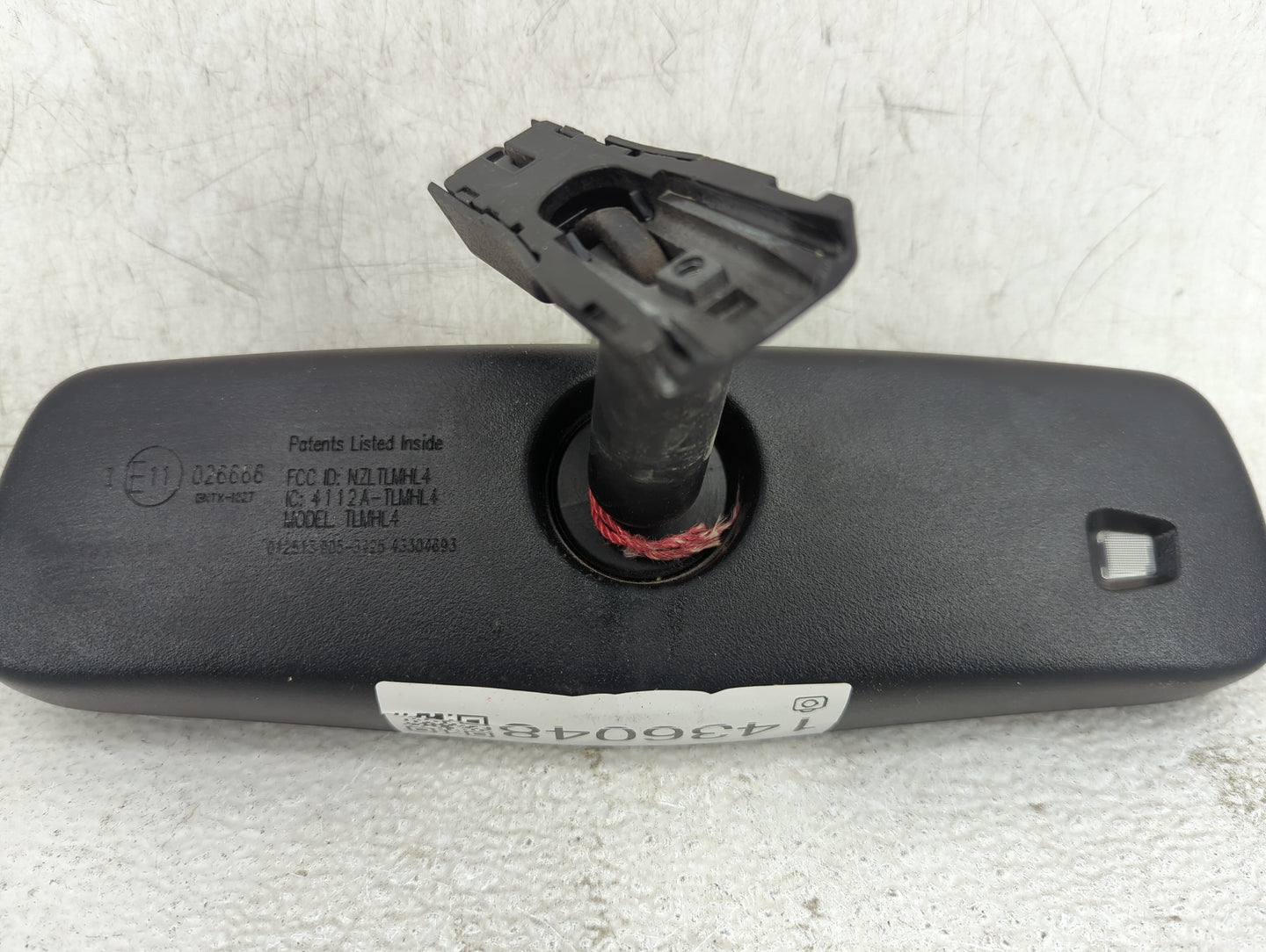 2013-2016 Hyundai Genesis Interior Rear View Mirror Replacement OEM P/N:E11026666 GNTX-1027 Fits OEM Used Auto Parts - Oemus