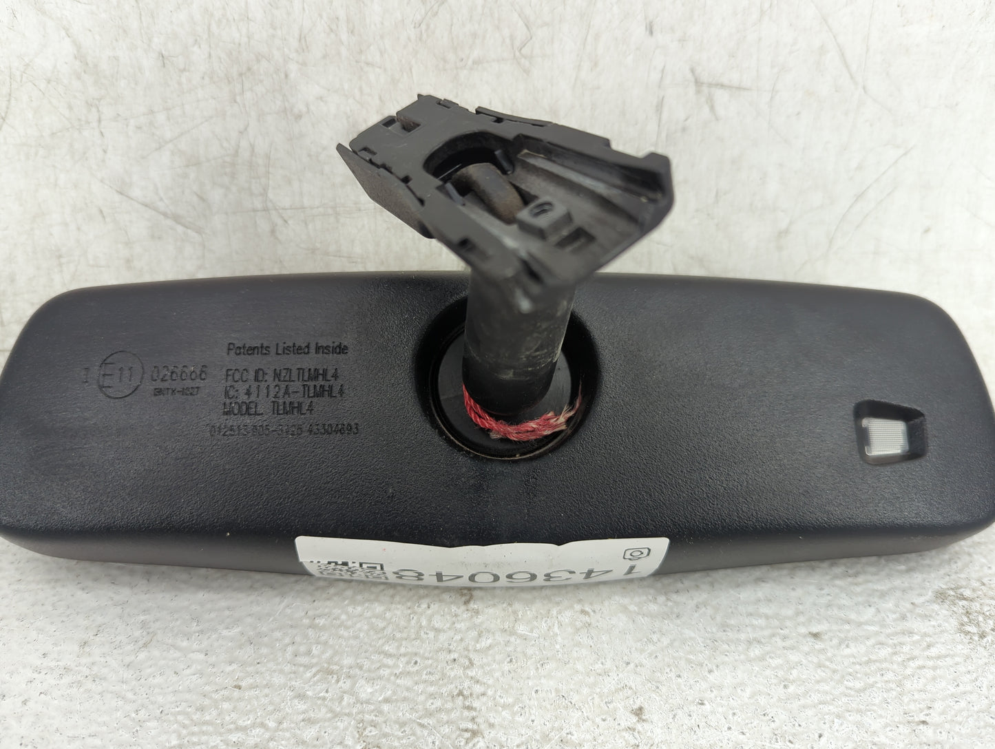 2013-2016 Hyundai Genesis Interior Rear View Mirror Replacement OEM P/N:E11026666 GNTX-1027 Fits OEM Used Auto Parts - Oemus
