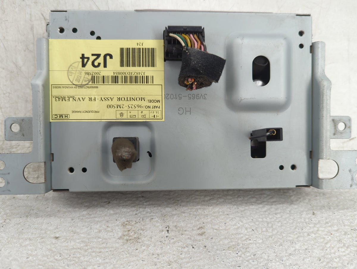 2013-2016 Hyundai Genesis Information Radio Display Screen - Oemusedautoparts1.com