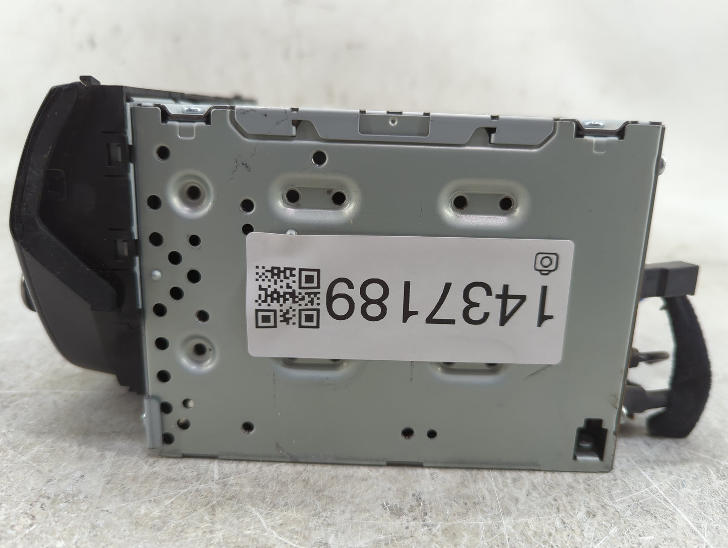 2013 Hyundai Genesis Radio AM FM Cd Player Receiver Replacement P/N:96560-2M770YHG AN242DKAN Fits OEM Used Auto Parts - Oemu