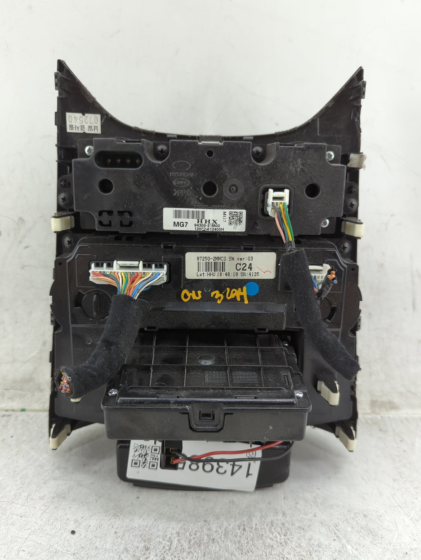 2013-2016 Hyundai Genesis Climate Control Module Temperature AC/Heater Replacement P/N:97250-2MMC0 94300-2M800 Fits OEM Used