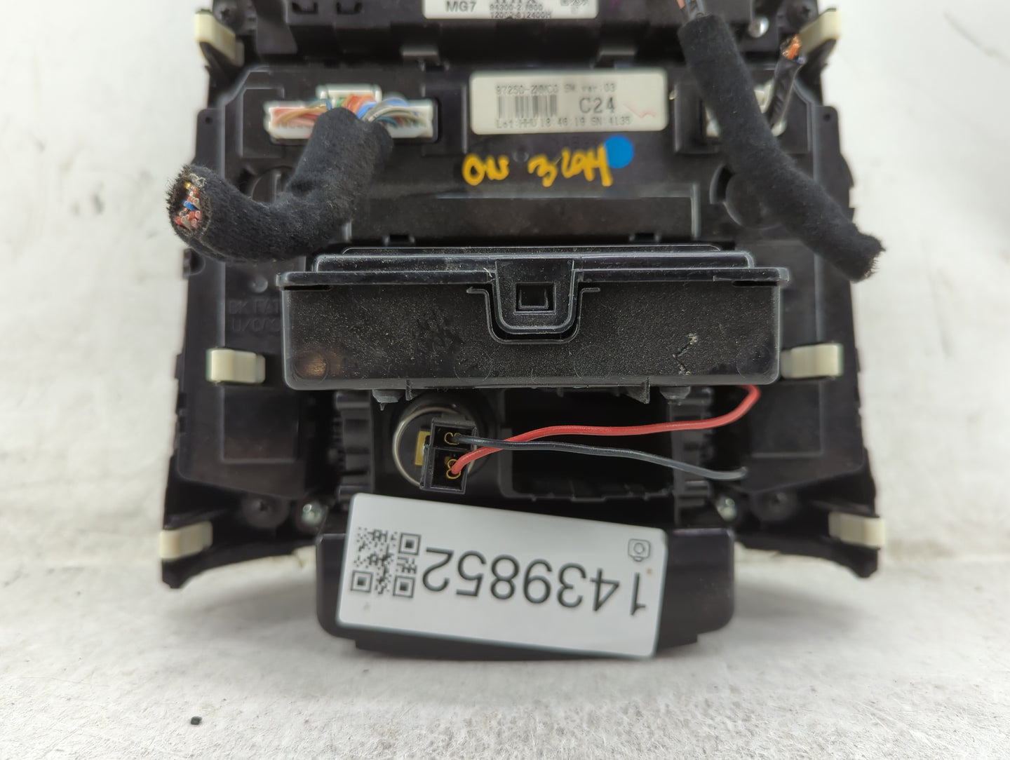 2013-2016 Hyundai Genesis Climate Control Module Temperature AC/Heater Replacement P/N:97250-2MMC0 94300-2M800 Fits OEM Used