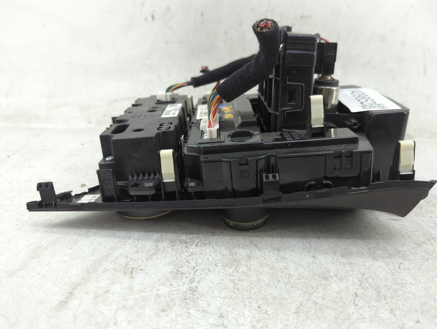 2013-2016 Hyundai Genesis Climate Control Module Temperature AC/Heater Replacement P/N:97250-2MMC0 94300-2M800 Fits OEM Used