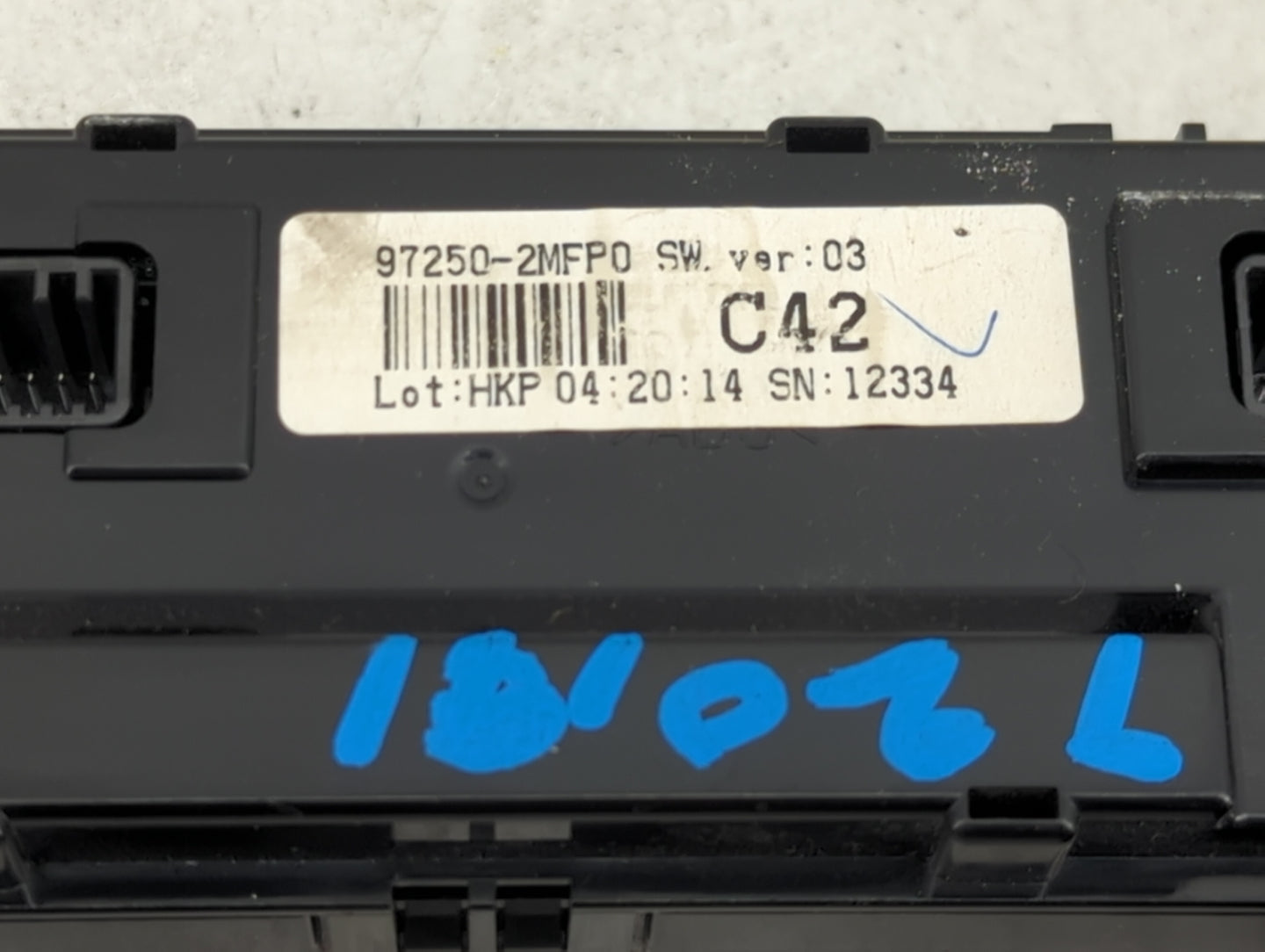2013-2016 Hyundai Genesis Climate Control Module Temperature AC/Heater Replacement P/N:97250-2MFP0 Fits Fits 2013 2014 2015 