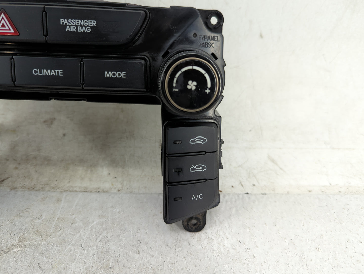 2013-2015 Hyundai Genesis Climate Control Module Temperature AC/Heater Replacement P/N:97250-2MFN0 Fits Fits 2013 2014 2015 