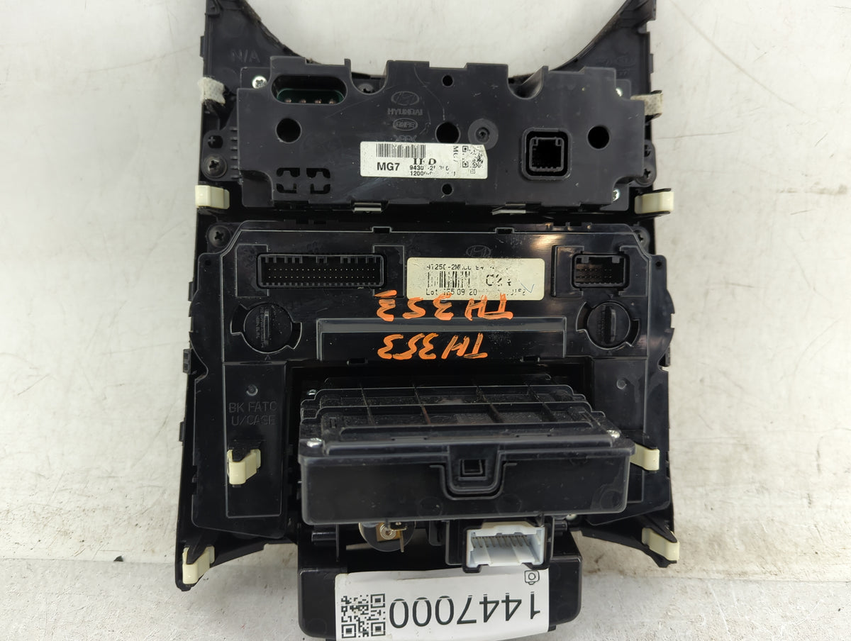 2013-2016 Hyundai Genesis Climate Control Module Temperature AC/Heater Replacement Fits Fits 2013 2014 2015 2016 OEM Used Au