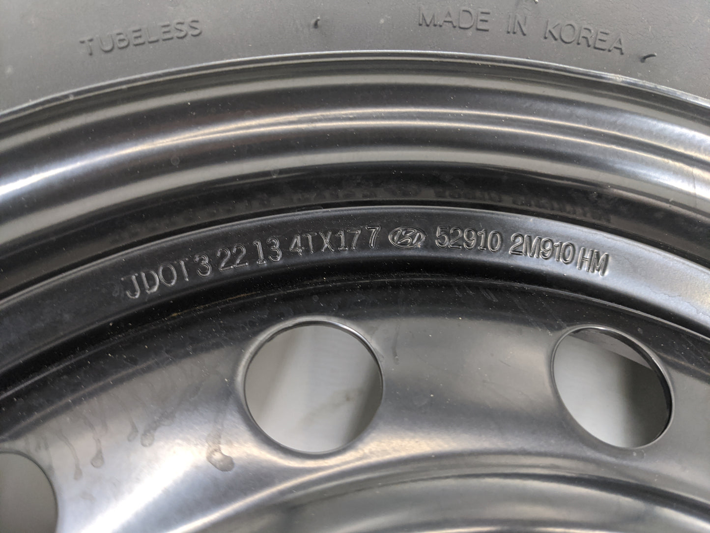 2009-2016 Hyundai Genesis Spare Donut Tire Wheel Rim Oem - Oemusedautoparts1.com