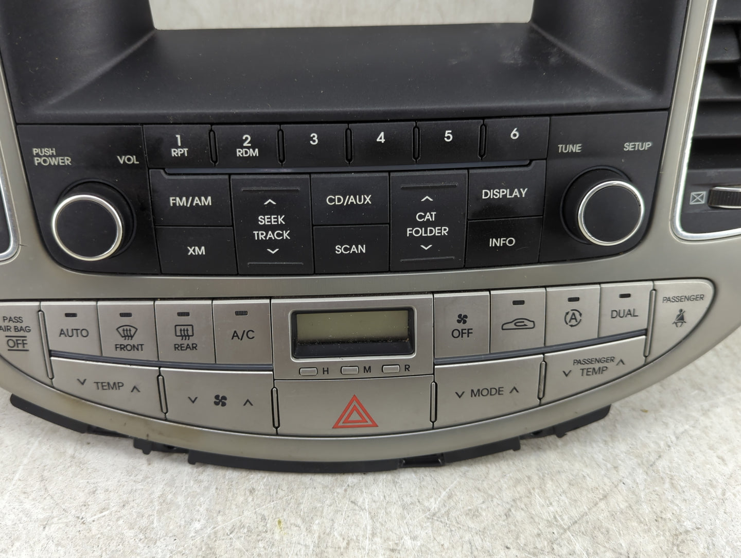 2009-2014 Hyundai Genesis Climate Control Module Temperature AC/Heater Replacement P/N:96110-3M100GV7 Fits OEM Used Auto Par