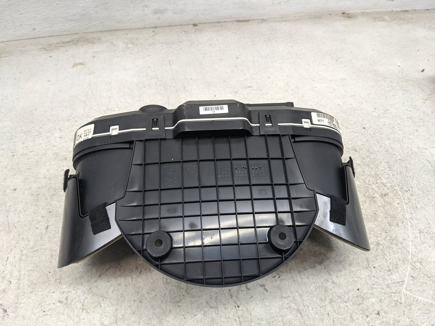 2013 Hyundai Genesis Instrument Cluster Speedometer Gauges P/N:94031-2M000 11002-1342I0H Miles:140K Fits OEM Used Auto Parts