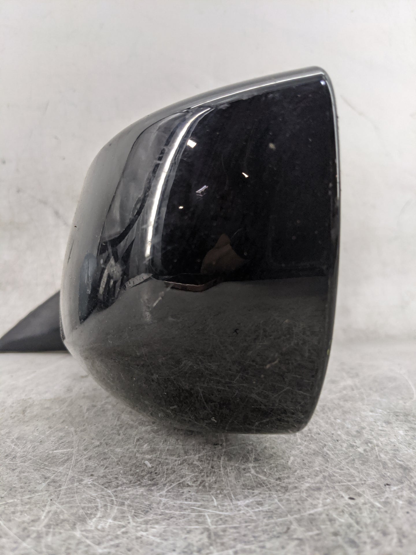 2009-2016 Hyundai Genesis Driver Side View Mirror - Left Door Mirror OEM Used - Oemusedautoparts1.com