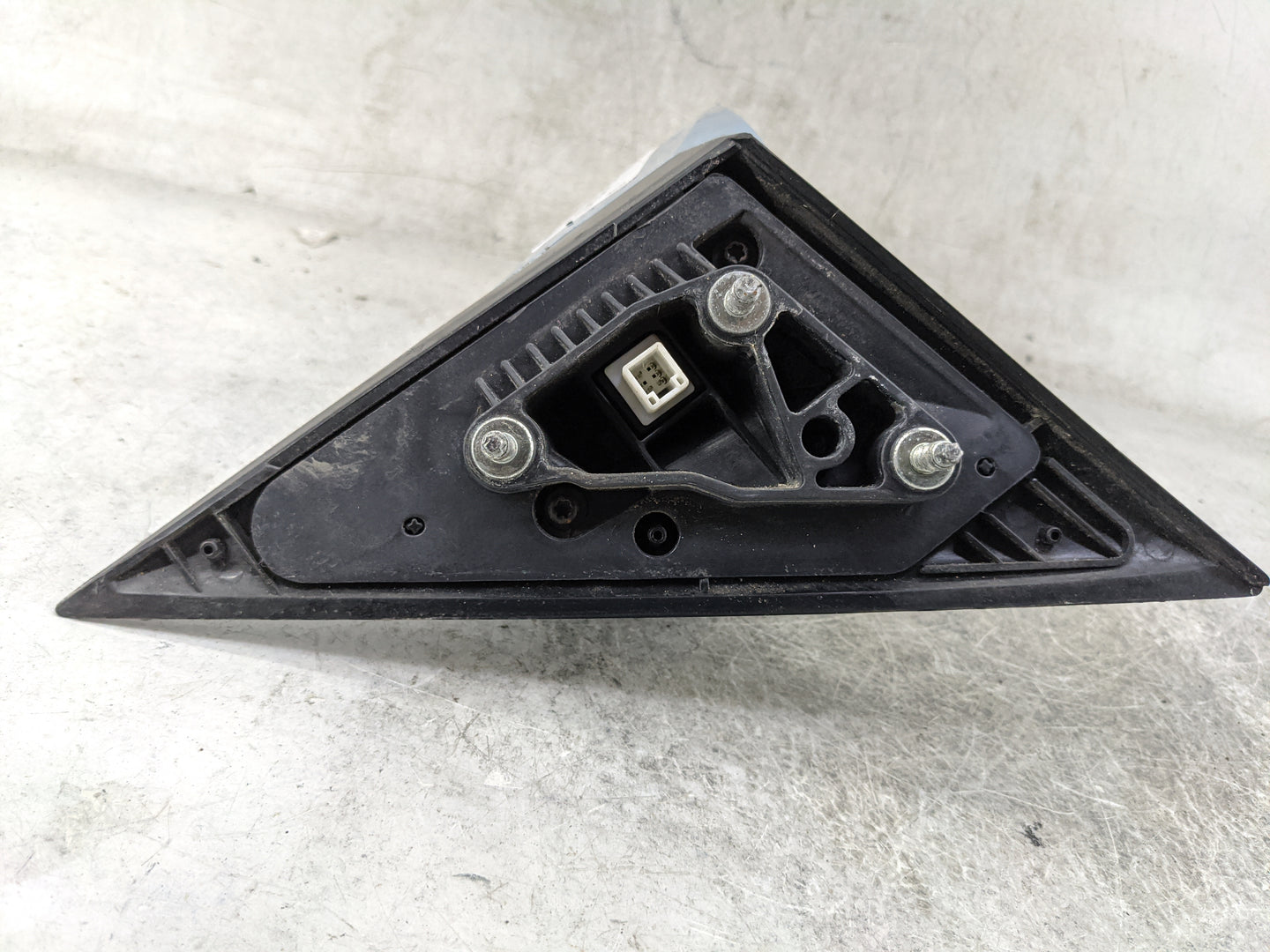 2009-2016 Hyundai Genesis Driver Side View Mirror - Left Door Mirror OEM Used - Oemusedautoparts1.com
