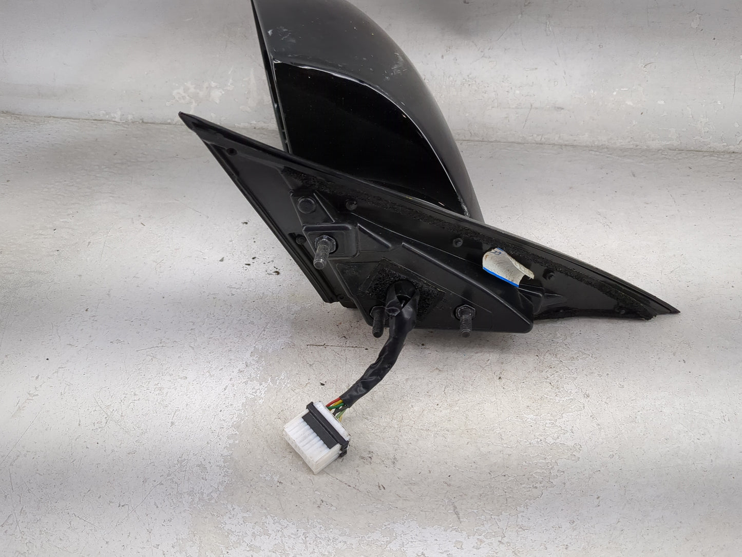 2009-2016 Hyundai Genesis Driver Side View Mirror - Left Door Mirror OEM Used - Oemusedautoparts1.com