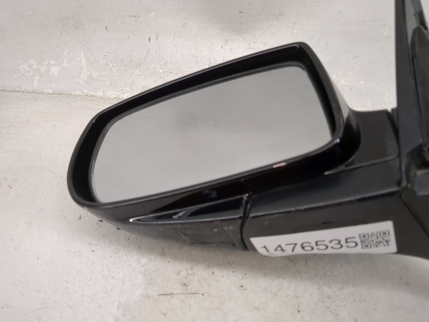 2009-2016 Hyundai Genesis Driver Side View Mirror - Left Door Mirror OEM Used - Oemusedautoparts1.com