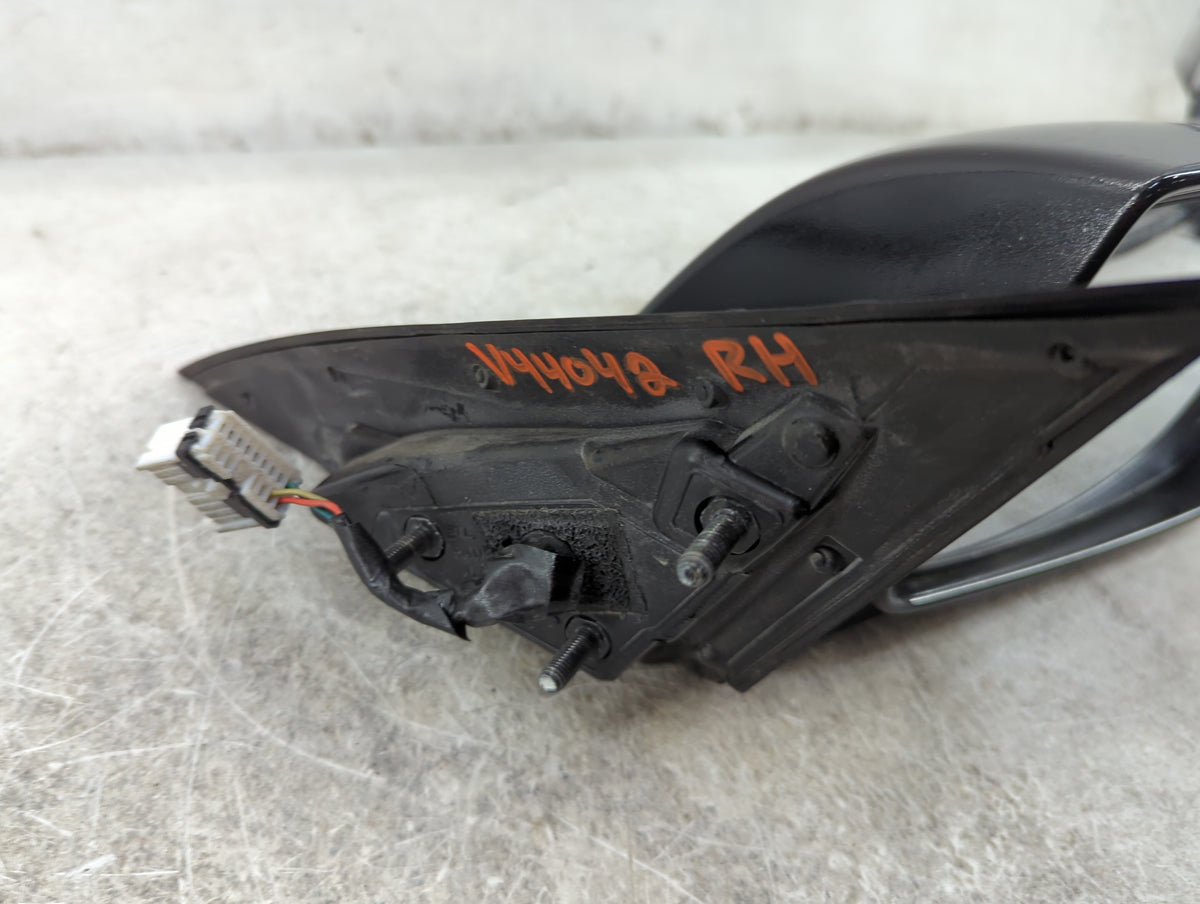 2009-2016 Hyundai Genesis Passenger Side View Mirror - Right Door Mirror OEM Used - Oemusedautoparts1.com