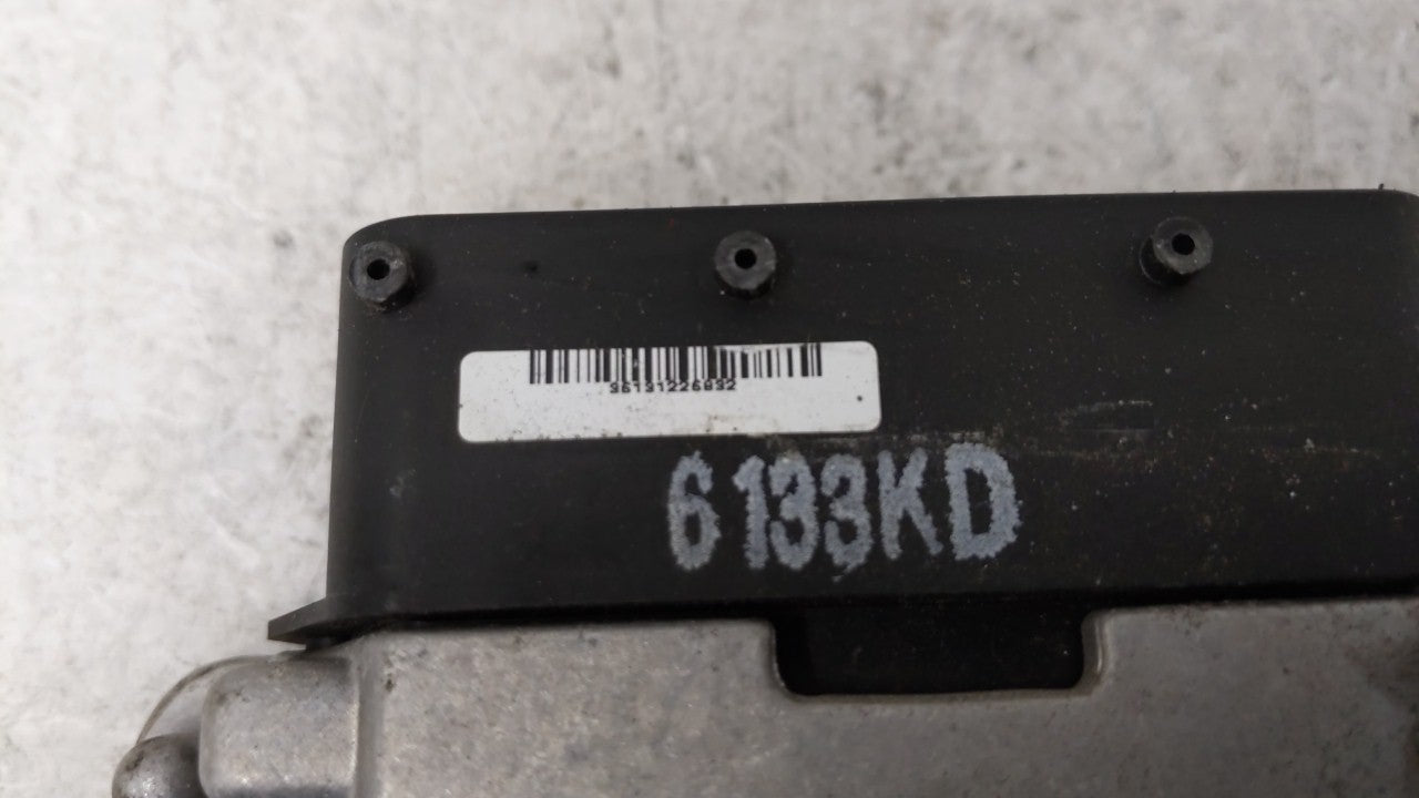 2013-2014 Hyundai Genesis Chassis Control Module Ccm Bcm Body Control - Oemusedautoparts1.com