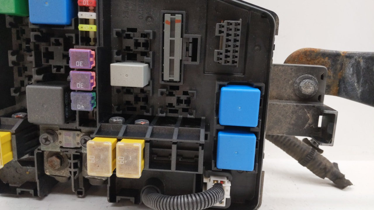 2012-2014 Hyundai Genesis Fusebox Fuse Box Panel Relay Module P/N:91940-3M131 Fits Fits 2012 2013 2014 OEM Used Auto Parts -