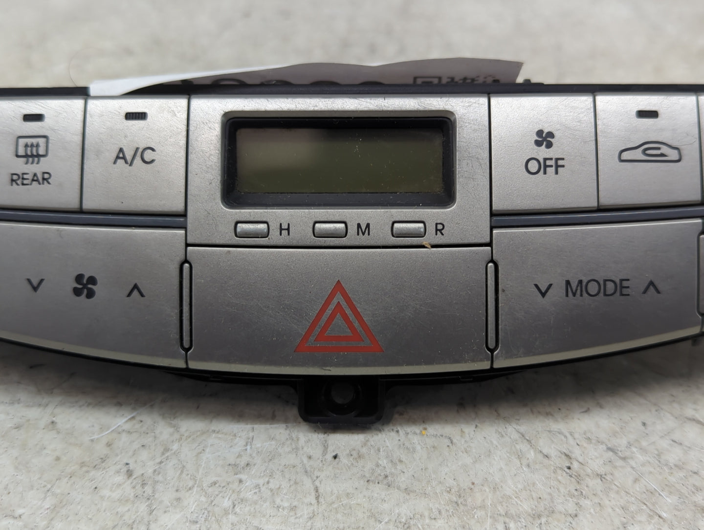 2013 Hyundai Genesis Climate Control Module Temperature AC/Heater Replacement P/N:97250-3M200 Fits OEM Used Auto Parts - Oem