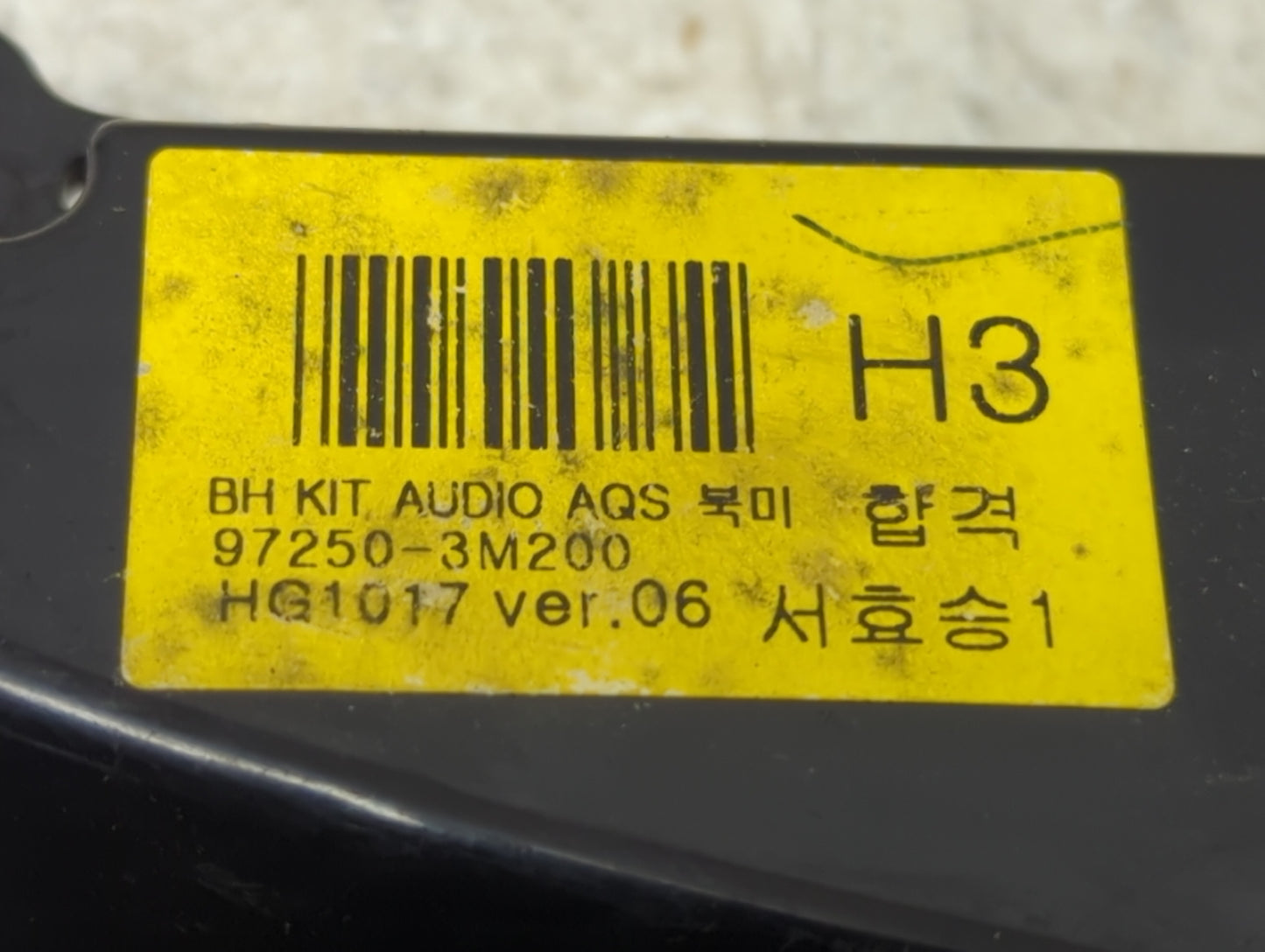 2013 Hyundai Genesis Climate Control Module Temperature AC/Heater Replacement P/N:97250-3M200 Fits OEM Used Auto Parts - Oem